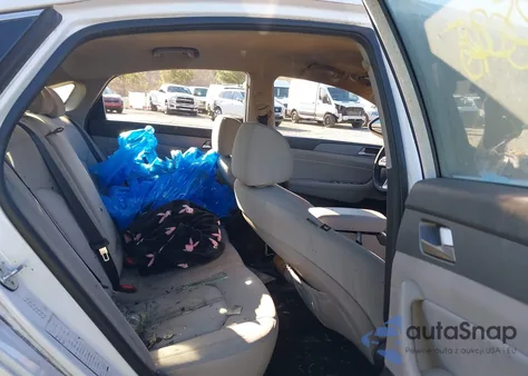 2019 Hyundai Sonata Hybrid Se z USA, uszkodzony, nr VIN KMHE24L35KA091692